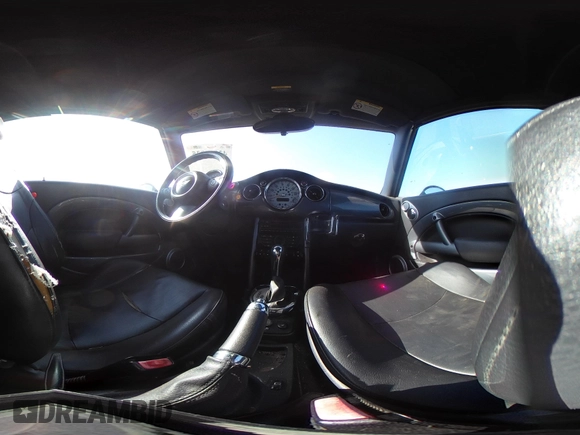 2005 MINI Convertible with VIN WMWRF33435TG11068, listed as a IAAI auction lot 42346035 with 147,367 mi miles and . Bid and sale history available at DreamBid. Image 18.