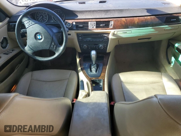2011 BMW 3 Series 328i xDrive z VIN WBAPK5G54BNN28957, wystawiony jako Copart lot #41448975 z przebiegiem 184 889 mil mil oraz Szkoda całkowita • Salvage title. Historia ofert i sprzedaży dostępna na DreamBid. Obrazek 8.