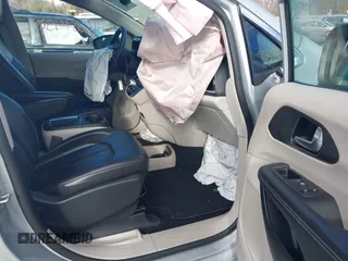 2023 Chrysler Pacifica Touring L с VIN 2C4RC1BG3PR621375, выставлен на аукционе IAAI как лот 41209430 с пробегом 44 856 миль миль и . История ставок и продаж доступна на DreamBid. Изображение 5.