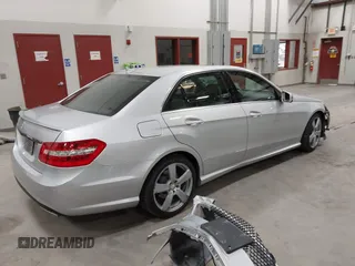 2011 Mercedes-Benz E-Class E 350 Luxury with VIN WDDHF5GB6BA356879, listed as a IAAI auction lot 42054931 with 94,285 mi miles. Bid and sale history available at carsss.com. Image 4.