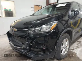 2020 Chevrolet Trax LS with VIN KL7CJNSB1LB319001, listed as a IAAI auction lot 41711318 with 186,101 mi miles. Bid and sale history available at carsss.com. Image 6.
