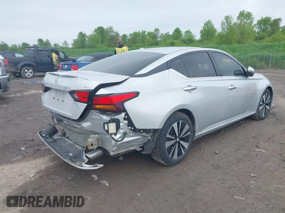 2019 Nissan Altima SL with VIN 1N4BL4EV8KC218304, listed as a IAAI auction lot 42394810 with 123,108 mi miles and . Bid and sale history available at DreamBid. Image 4.