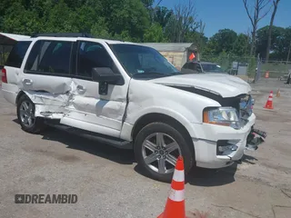 2017 Ford Expedition XLT with VIN 1FMJU1JT4HEA13710, listed as a IAAI auction lot 42561621 with 193,991 mi miles and . Bid and sale history available at DreamBid. Image 1.