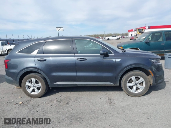 2022 Kia Sorento LX with VIN 5XYRGDLC4NG084017, listed as a IAAI auction lot 41835579 with 46,185 mi miles and . Bid and sale history available at DreamBid. Image 13.