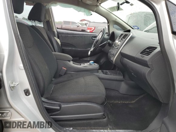 2015 Nissan LEAF SV with VIN 1N4AZ0CP7FC311103, listed as a Copart auction lot 73679083 with 37,685 mi miles and . Bid and sale history available at DreamBid. Image 7.