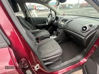 2016 Chevrolet Trax LS with VIN 3GNCJNSB2GL234697, listed as a IAAI auction lot 41842061 with 158,630 mi miles. Bid and sale history available at carsss.com. Image 5.