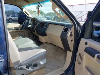 2008 Ford Super Duty F-250 SRW XL with VIN 1FTSW21R18ED61641, listed as a IAAI auction lot 41481569 with 197,059 mi miles. Bid and sale history available at carsss.com. Image 5.