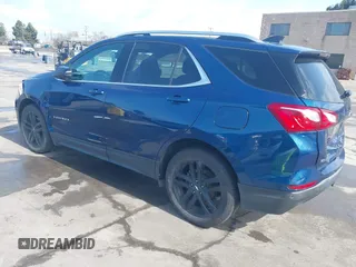 2020 Chevrolet Equinox LT with VIN 2GNAXLEX5L6210507, listed as a IAAI auction lot 41783368 with 113,804 mi miles. Bid and sale history available at carsss.com. Image 3.