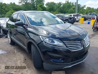 2017 Lincoln MKC Reserve z VIN 5LMCJ3C95HUL54101, wystawiony jako IAAI lot #42272528 z przebiegiem 32 815 mil mil oraz . Historia ofert i sprzedaży dostępna na DreamBid. Obrazek 1.