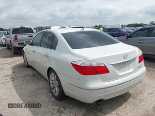 2009 Hyundai Genesis with VIN KMHGC46E39U034001, listed as a IAAI auction lot 42111636 with 116,358 mi miles and . Bid and sale history available at DreamBid. Image 3.