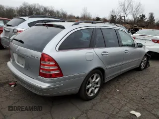 2005 Mercedes-Benz C 240 with VIN WDBRH81J55F654419, listed as a Copart auction lot 87032754 with Not provided miles and Salvage title. Bid and sale history available at DreamBid. Image 3.