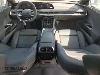 2024 Lucid Air Touring z VIN 50EA1TEA0RA002936, wystawiony jako Copart lot #50941055 z przebiegiem 8934 mil mil oraz Szkody całkowita. Historia ofert i sprzedaży dostępna na DreamBid. Obrazek 8.