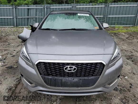 2017 Hyundai Sonata Hybrid Limited with VIN KMHE34L1XHA057588, listed as a Copart auction lot 62630693 with 95,634 mi miles. Bid and sale history available at carsss.com. Image 5.