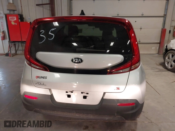 2020 Kia Soul S with VIN KNDJ23AU5L7016093, listed as a IAAI auction lot 41398818 with 113,819 mi miles. Bid and sale history available at carsss.com. Image 17.