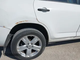 2006 Toyota RAV4 with VIN JTMBK33V165004551, listed as a IAAI auction lot 41757152 with 177,508 mi miles. Bid and sale history available at carsss.com. Image 14.