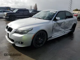 2008 BMW 5 Series 550i z VIN WBANW53528CT50620, wystawiony jako Copart lot #44861635 z przebiegiem 120 685 mil mil oraz Szkoda całkowita • Salvage title. Historia ofert i sprzedaży dostępna na DreamBid. Obrazek 1.