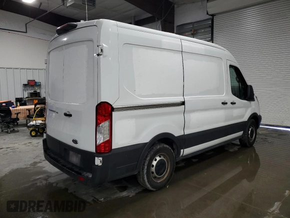 2019 Ford Transit with VIN 1FTYE1CMXKKB76439, listed as a Copart auction lot 43841795 with 232,061 mi miles and Salvage Title. Bid and sale history available at DreamBid. Image 3.