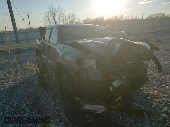 2020 Toyota Tacoma SR5 z VIN 3TMCZ5AN2LM309531, wystawiony jako Copart lot #46415625 z przebiegiem 124 426 mil mil oraz Szkoda całkowita • Salvage title. Historia ofert i sprzedaży dostępna na DreamBid. Obrazek 11.