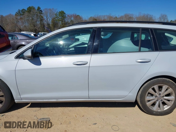 2019 Volkswagen Golf SportWagen S with VIN 3VW117AU5KM509395, listed as a IAAI auction lot 41648241 with 73,840 mi miles. Bid and sale history available at carsss.com. Image 14.
