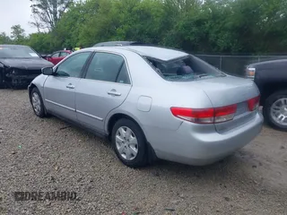 2003 Honda Accord LX z VIN 1HGCM56363A140358, wystawiony jako IAAI lot #42365056 z przebiegiem 202 238 mil mil oraz . Historia ofert i sprzedaży dostępna na DreamBid. Obrazek 3.