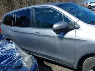 2016 Honda Pilot EX with VIN 5FNYF6H35GB004589, listed as a IAAI auction lot 41786117 with 107,717 mi miles. Bid and sale history available at carsss.com. Image 13.