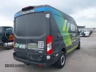 2020 Ford Transit Cargo z VIN 1FTBR1C82LKB46155, wystawiony jako IAAI lot #42437297 z przebiegiem 75 040 mil mil oraz . Historia ofert i sprzedaży dostępna na DreamBid. Obrazek 4.