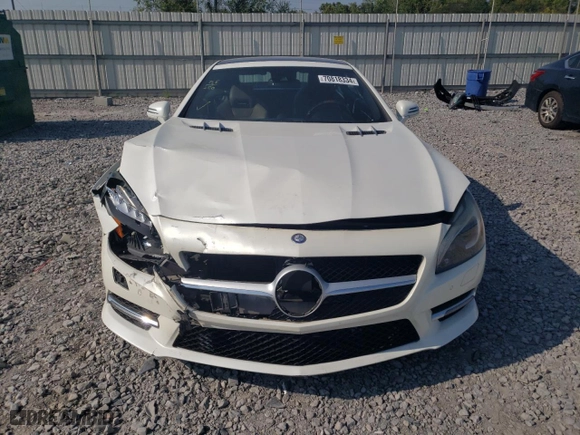 2013 Mercedes-Benz SL-Class SL 550 with VIN WDDJK7DA3DF016762, listed as a Copart auction lot 70818334 with 89,746 mi miles and Salvage Title. Bid and sale history available at carsss.com. Image 5.