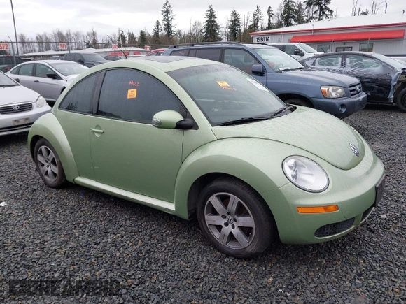 2006 Volkswagen New Beetle Coupe with VIN 3VWRW31C06M402944, listed as a IAAI auction lot 41858922 with 97,518 mi miles. Bid and sale history available at carsss.com. Image 13.