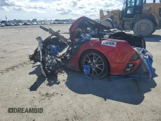2010 Ferrari California z VIN ZFF65LJAXA0169112, wystawiony jako Copart lot #67931834 z przebiegiem Nie podano mil oraz Nie do naprawy. Historia ofert i sprzedaży dostępna na DreamBid. Obrazek 2.