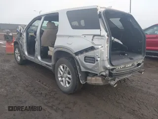 2022 Chevrolet Traverse LS with VIN 1GNERLKW4NJ108225, listed as a IAAI auction lot 41474728 with Not Provided miles. Bid and sale history available at carsss.com. Image 3.
