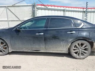 2017 Nissan Altima 2.5 SR with VIN 1N4AL3AP4HC210321, listed as a IAAI auction lot 41883034 with 139,364 mi miles. Bid and sale history available at carsss.com. Image 14.