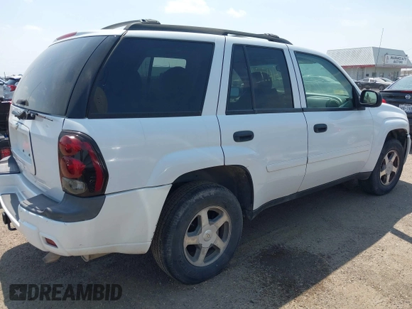 2006 Chevrolet TrailBlazer LS with VIN 1GNDT13S662170413, listed as a IAAI auction lot 42058322 with 1 mi miles. Bid and sale history available at carsss.com. Image 4.