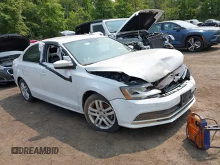 2017 Volkswagen Jetta S с VIN 3VW2B7AJ0HM303417, выставлен на аукционе IAAI как лот 42306076 с пробегом 132 657 миль миль и . История ставок и продаж доступна на DreamBid. Изображение 1.