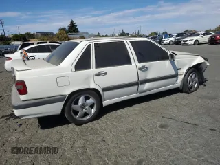 1996 Volvo 850 с VIN YV1LS5722T1270951, выставлен на аукционе Copart как лот 74127824 с пробегом 23 393 миль миль и Списание • Salvage title. История ставок и продаж доступна на DreamBid. Изображение 3.