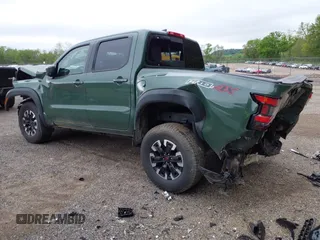 2024 Nissan Frontier SV z VIN 1N6ED1EK5RN660090, wystawiony jako IAAI lot #42258836 z przebiegiem 7 358 mil mil oraz . Historia ofert i sprzedaży dostępna na DreamBid. Obrazek 3.
