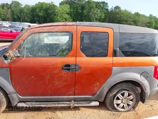 2003 Honda Element EX z VIN 5J6YH18573L021877, wystawiony jako IAAI lot #42306952 z przebiegiem 191 367 mil mil oraz . Historia ofert i sprzedaży dostępna na DreamBid. Obrazek 14.