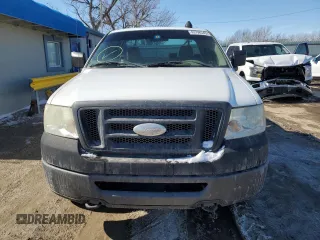 2008 Ford F-150 XL z VIN 1FTRF14W18KE41551, wystawiony jako Copart lot #43798345 z przebiegiem 238 506 mil mil oraz Czysty tytuł • Clean title. Historia ofert i sprzedaży dostępna na DreamBid. Obrazek 5.