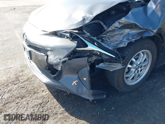 2016 Toyota Prius Two with VIN JTDKBRFU6G3011742, listed as a IAAI auction lot 41709916 with 155,815 mi miles. Bid and sale history available at carsss.com. Image 6.