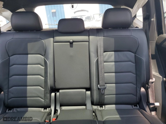 2020 Volkswagen Tiguan SEL Premium R-Line with VIN 3VV4B7AX3LM136562, listed as a Copart auction lot 88362535 with 64,874 mi miles and Salvage Title. Bid and sale history available at carsss.com. Image 10.