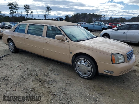 2004 Cadillac DeVille Limousine z VIN 1GEEH90Y34U550632, wystawiony jako Copart lot #47804485 z przebiegiem 54 382 mil mil oraz Czysty tytuł • Clean title. Historia ofert i sprzedaży dostępna na DreamBid. Obrazek 4.