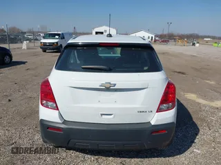 2015 Chevrolet Trax LS with VIN KL7CJKSB7FB069640, listed as a IAAI auction lot 41795991 with 153,789 mi miles. Bid and sale history available at carsss.com. Image 15.