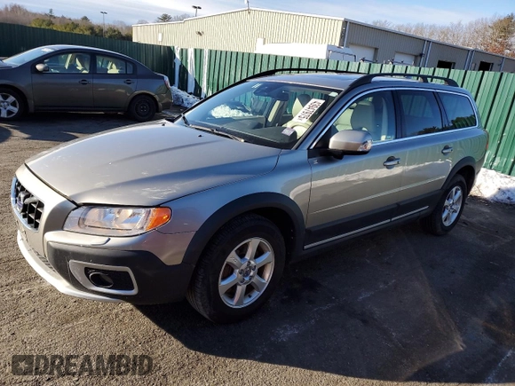 2013 Volvo XC70 3.2L with VIN YV4940BZXD1161573, listed as a Copart auction lot 43947975 with 107,816 mi miles and Salvage Title. Bid and sale history available at DreamBid. Image 1.