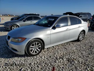 2007 BMW 3 Series 328i с VIN WBAVC53507FZ80268, выставлен на аукционе Copart как лот 45390785 с пробегом 129 515 миль миль и Чистый • Clean title. История ставок и продаж доступна на DreamBid. Изображение 1.
