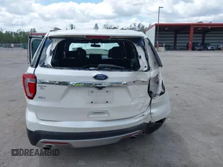 2017 Ford Explorer XLT with VIN 1FM5K7D89HGE21643, listed as a IAAI auction lot 42080182 with 125,437 mi miles and . Bid and sale history available at carsss.com. Image 6.