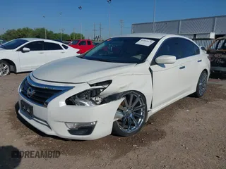2014 Nissan Altima S with VIN 1N4AL3AP5EN335473, listed as a IAAI auction lot 41952678 with 156,474 mi miles and . Bid and sale history available at DreamBid. Image 18.