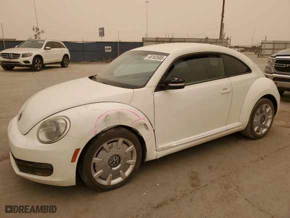 2012 Volkswagen Beetle 2.5L w/Sound/Nav PZEV with VIN 3VWJP7AT2CM642252, listed as a Copart auction lot 48182585 with 141,778 mi miles and Salvage Title. Bid and sale history available at carsss.com. Image 1.