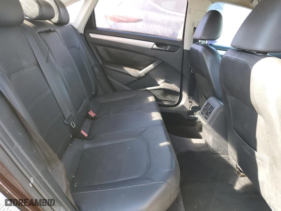 2013 Volkswagen Passat SE with VIN 1VWBP7A32DC084183, listed as a Copart auction lot 88005955 with 184,971 mi miles and Salvage Title. Bid and sale history available at carsss.com. Image 10.
