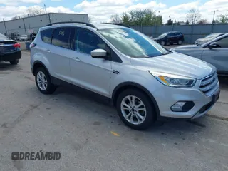 2017 Ford Escape SE with VIN 1FMCU0GD3HUD25445, listed as a IAAI auction lot 42043186 with 90,618 mi miles. Bid and sale history available at carsss.com. Image 1.