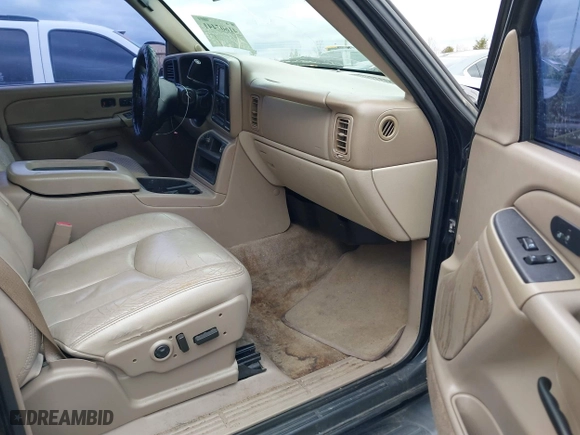 2005 Chevrolet Tahoe LT with VIN 1GNEC13T45R181817, listed as a IAAI auction lot 41607441 with 280,024 mi miles. Bid and sale history available at carsss.com. Image 5.