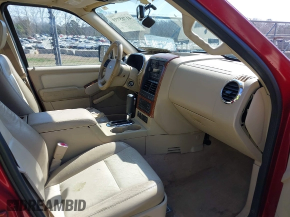 2006 Ford Explorer Eddie Bauer с VIN 1FMEU74E06UB18829, выставлен на аукционе IAAI как лот 41785733 с пробегом 243 373 миль миль и . История ставок и продаж доступна на DreamBid. Изображение 5.